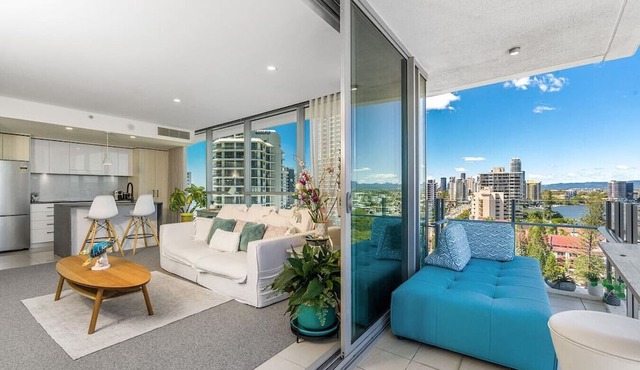 Lovely 1 Bed apartment with stunning views & pool