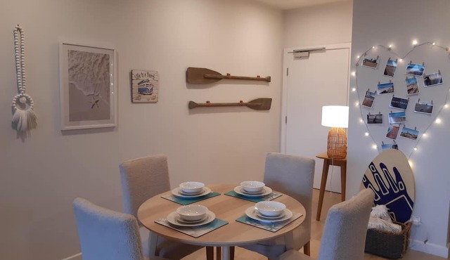 Hamptons by the Beach ~ Moana - Brand New 2 Bed Coastal Apartment 50m from the Sea