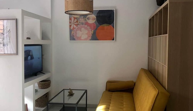 Holidays2Malaga Union Studio Renovated - High Speed WiFi