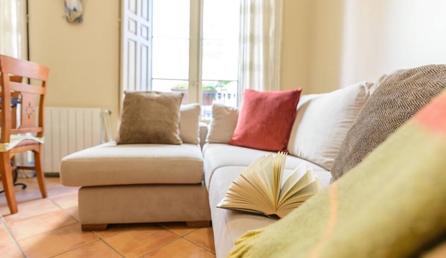 Holiday Apartment "Picasso Flat" in Málaga City with Balcony, Wi-Fi & A/C