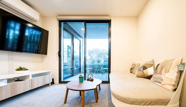 On Forbes, Turner, Canberra · Luxury and Stylish Apt on NB Ave, Great Location