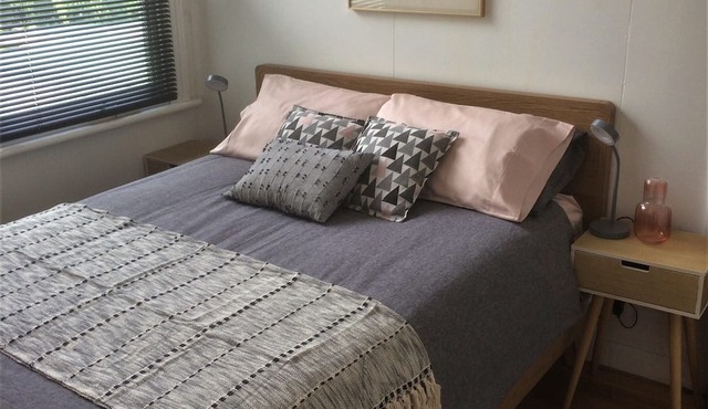 Funky Flat in Franklin.Self Contained accommodation on the Huon River.