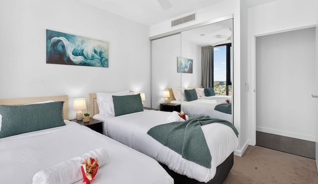 31F Premium 3BR Skyline River Views Brisbane One