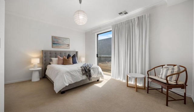 St Georges Gem—Spacious & Well-located Family Stay
