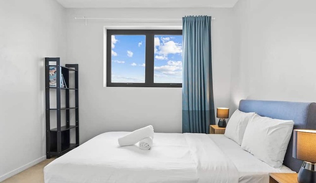 2Bedroom Apartment Balcony Close to the City