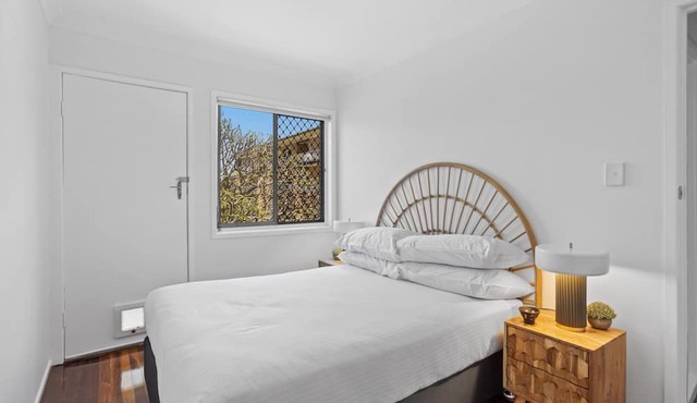 Windsor Cosy 2-Bedroom Unit in Quiet Neighborhood