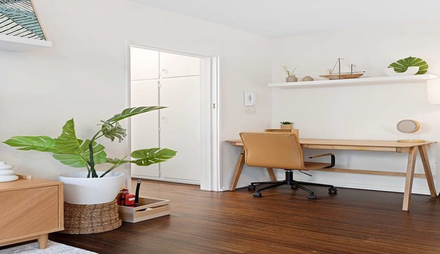 Contemporary 1-Bed Unit Near Chapel St