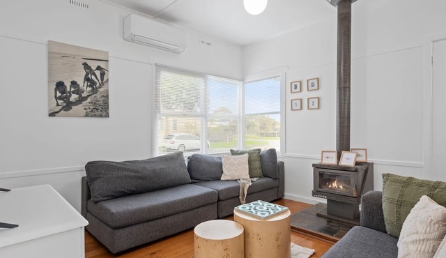 Seascape on Cairnes – Family & Pet-Friendly Coastal Escape
