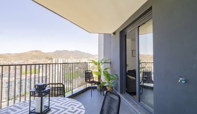 Cubo's Urban Sky Apartment Malaga View 17/urban/air conditioning/free wifi/community pool
