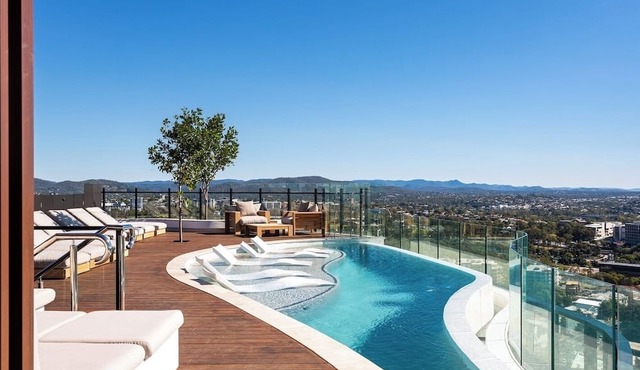 Lvl23 Spacious 2BR Apartment with Rooftop Pool