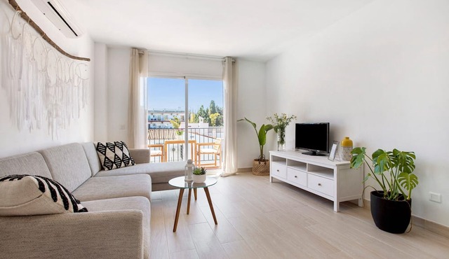 Apartment 'Joya' with Shared Pool, Wi-Fi and Air Conditioning