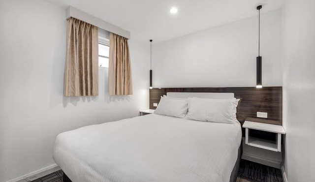 Buckingham Apartment