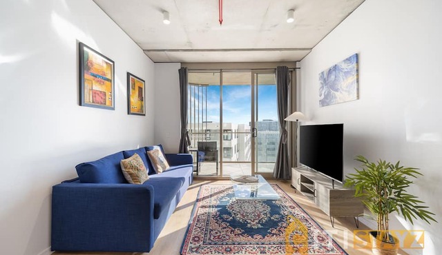 Marvellous at Melrose - 2bd 2bth Apt - Woden CBD