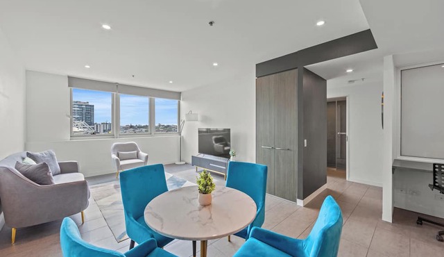 Trafalgar Lane Apartments by CLLIX