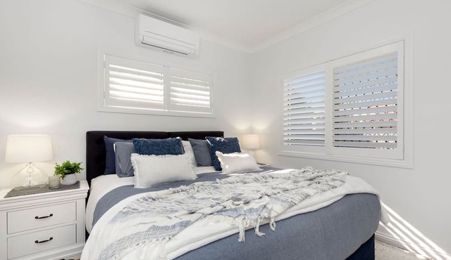 The Duchess - Luxury Brisbane Holiday Home. Family & Pet friendly with Pool