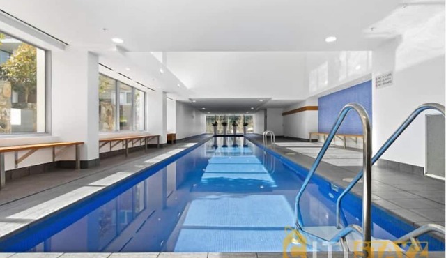 Pretty Penthouse - Close to ANU