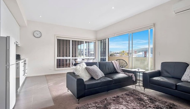 Bellerive Quay Modern Living with Yacht Club Views