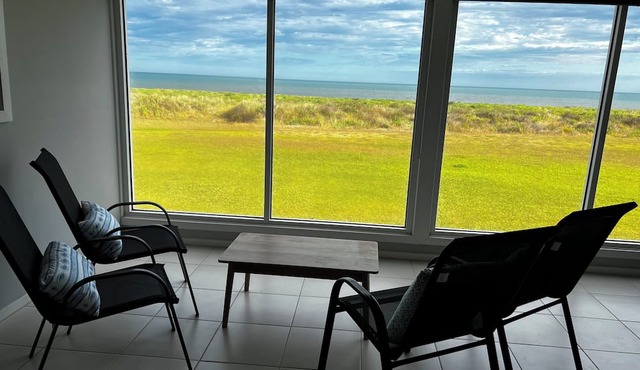 Dolphin Views@ Limestone coast Cape Jaffa Pet friendly. Boat parking Beach Front