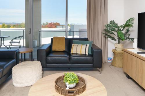 City Pool Stay by Glebe Park and Canberra Centre - Hosted by Canstay