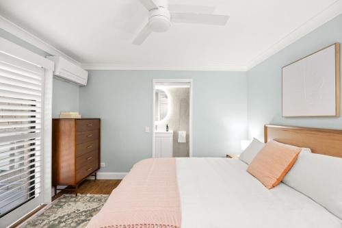 Spacious 2BR Stay, Parking Pool & Balcony