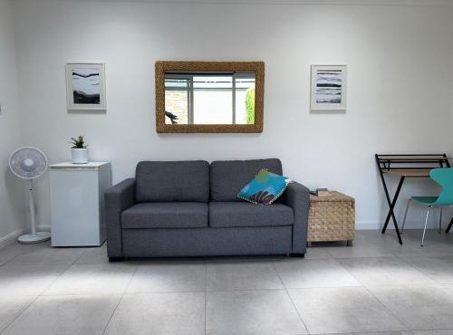 Private HomeStay Studio Tropical Setting 48m2 Area