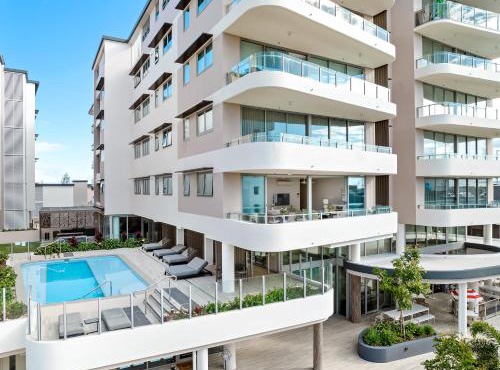 Lowanna Beach Resort Kawana