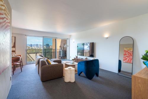 Premium top-floor apartment with stunning views