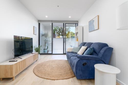 Griffith Apartment - Prime Location, Courtyard, Gym
