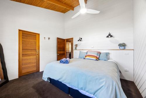 Country Escape - 3BR Home with Panoramic Views