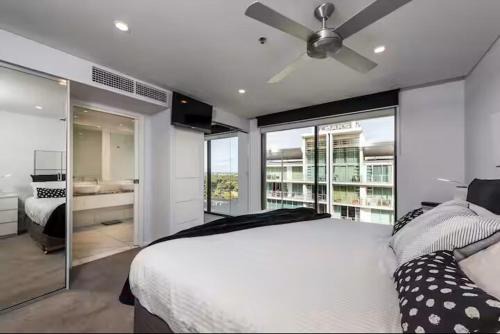 Great views Penthouse on North Terrace