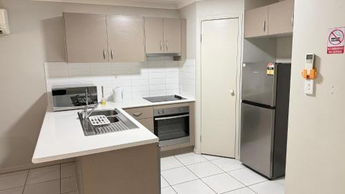 4 bedrooms with queen sized bed each room