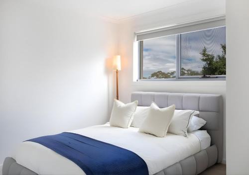 Premier 4BR Seaside Escape & Luxury Steps from Coogee Beach