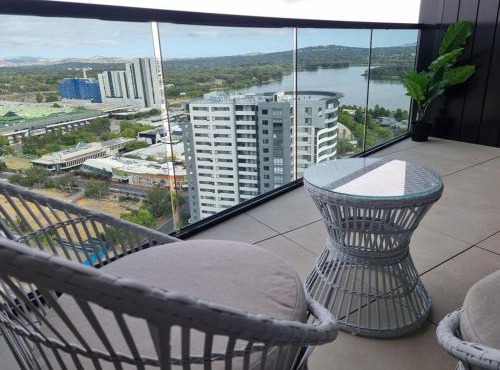 Stunning Belconnen apartment with panoramic views and pool gym access