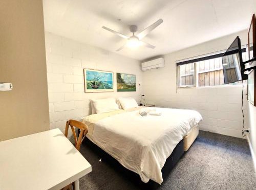 Spacious Aloha Suite with Full Kitchen, Southland, Golf Nearby