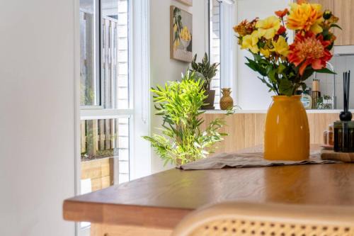 Contemporary 4BR Logan Reserve Home with Parking & Open Living