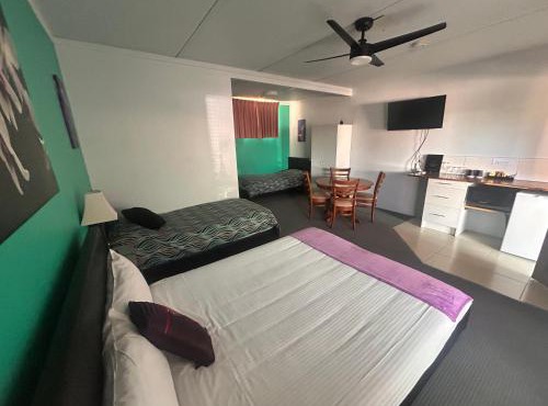 Acacia Rose Motor Inn
