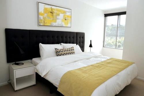 Gabba Apartment,Free Parking, Walk to PA Hospital & The Gabba Stadium , Woolloongabba