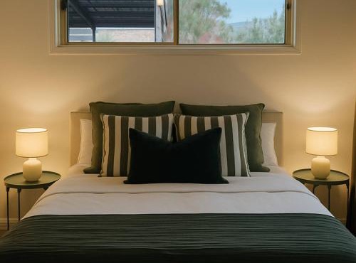 Spacious 3BR Home w Parking in Sunnybank - Relax & Unwind