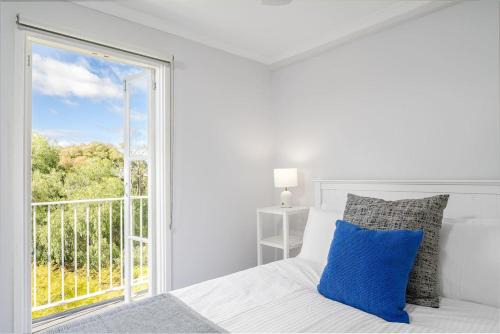 Leafy 3BR Kensington Escape with Park Views and Parking