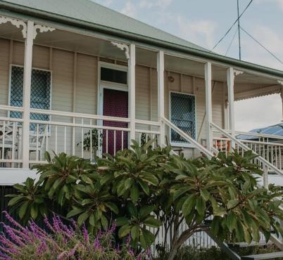 Oakmore Cottage Charming Old Vintage Queenslander - Central location