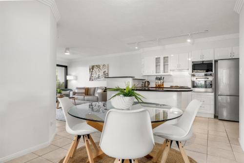 Oxlade Luxury Riverfront Apartments