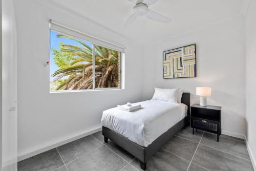 Spacious 3BRM Close to Gabba with Car Park & WiFi