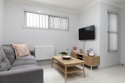 Smart Suites Self Check-in Apartments - Freney Park