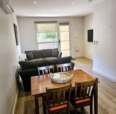 Central Shepparton Apartment 13