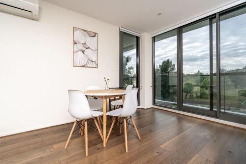 Stylish 2BR Apt 5 mins to Canberra Hospital - Hosted by Canstay