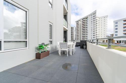2BR Apt in the heart of the Gungahlin Town Centre - Hosted by CanStay
