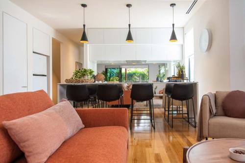 Luxury Norwood Retreat