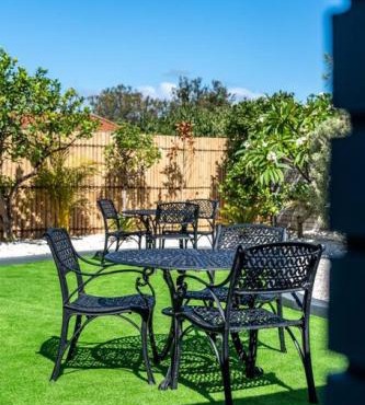 La Brisa - Waterfront Retreat between Lake & Coast