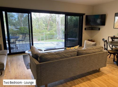 Adelphi Apartments 3 or 3A - Downstairs 2 Bedroom or Upstairs King Studio with Balcony