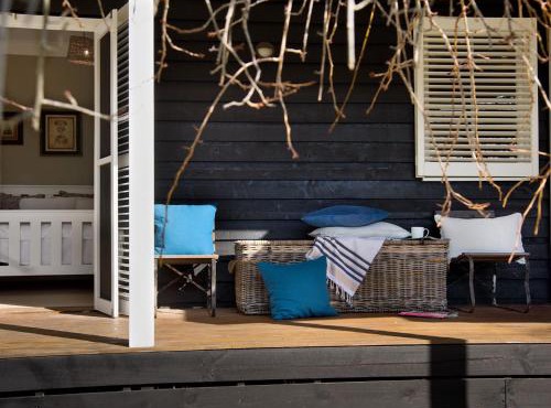 Green Gully House - a scenic country retreat